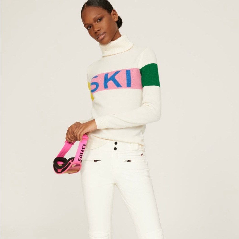 Perfect Moment Merino Wool Ski Turtleneck in Beige / White / Peach / Rainbow